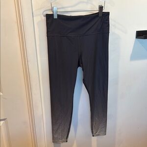 Athleta Cropped 7/8 Ombré Gray and White Leggings